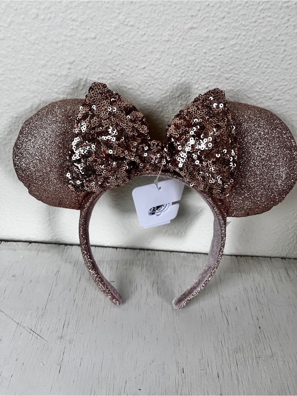 Disney Parks rose gold glitter sequin Minnie Mouse headband NWT
